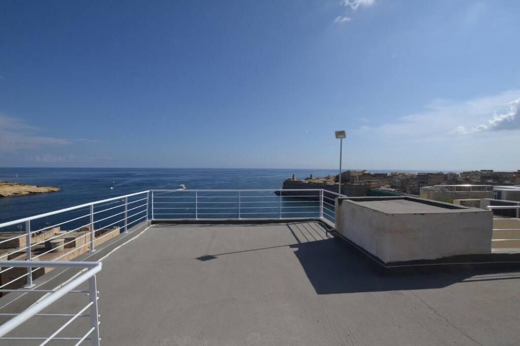 Vallettadreamsuites Groud Floor Shared Sea View Rooof Terrace 外观 照片